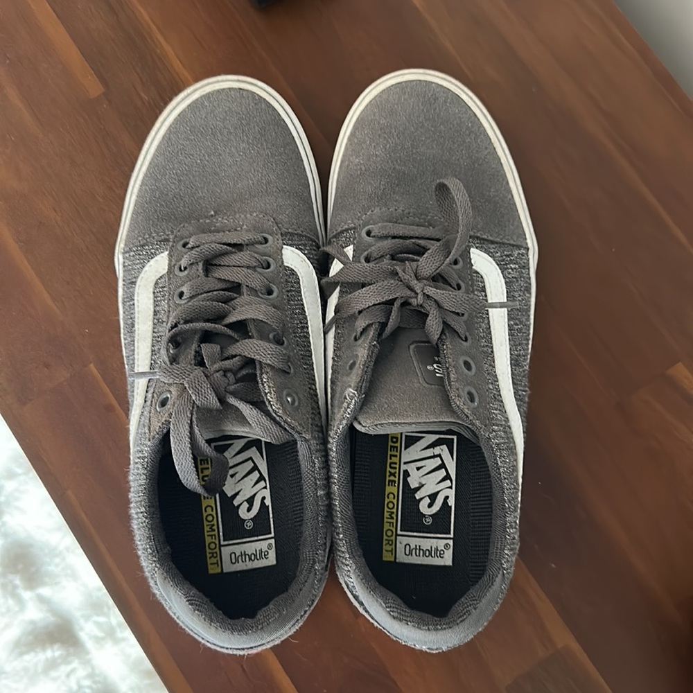 Vans - Picture 2 of 4